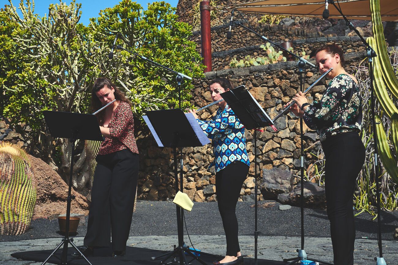 El grupo Trio Birds en el Jardín de Cactus