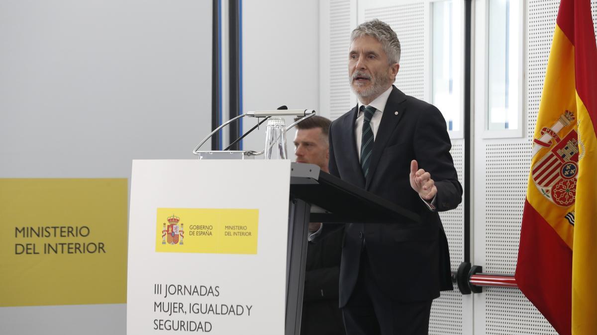 El ministro del Interior, Fernando Grande-Marlaska, se pronuncia sobre las posibles irregularidades en las contrataciones de obras en cuarteles de la Guardia Civil (La Provincia)