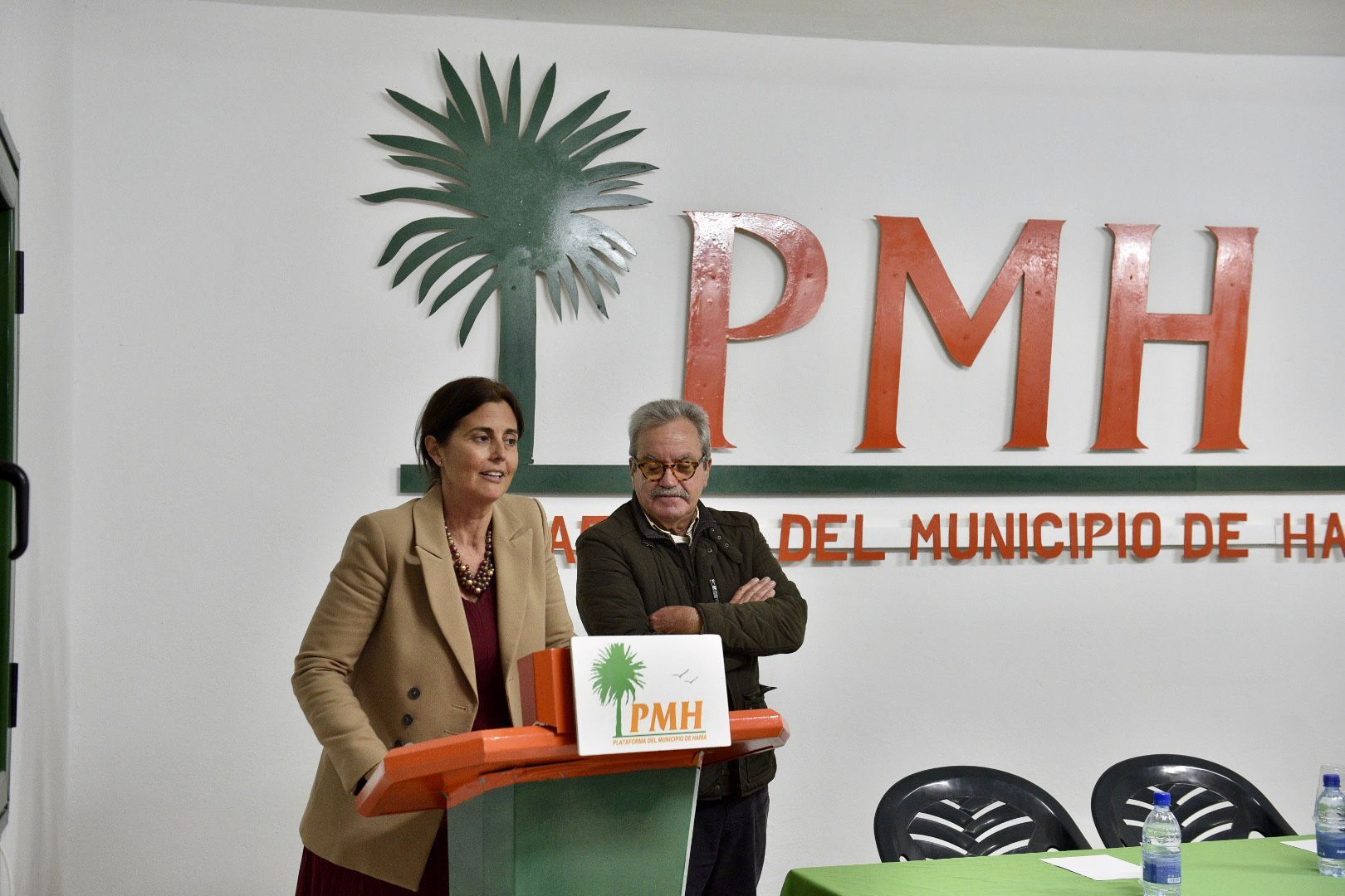 La candidata a la alcaldía de PMH, Evelia García, junto al presidente de la PMH, José Torres Stinga