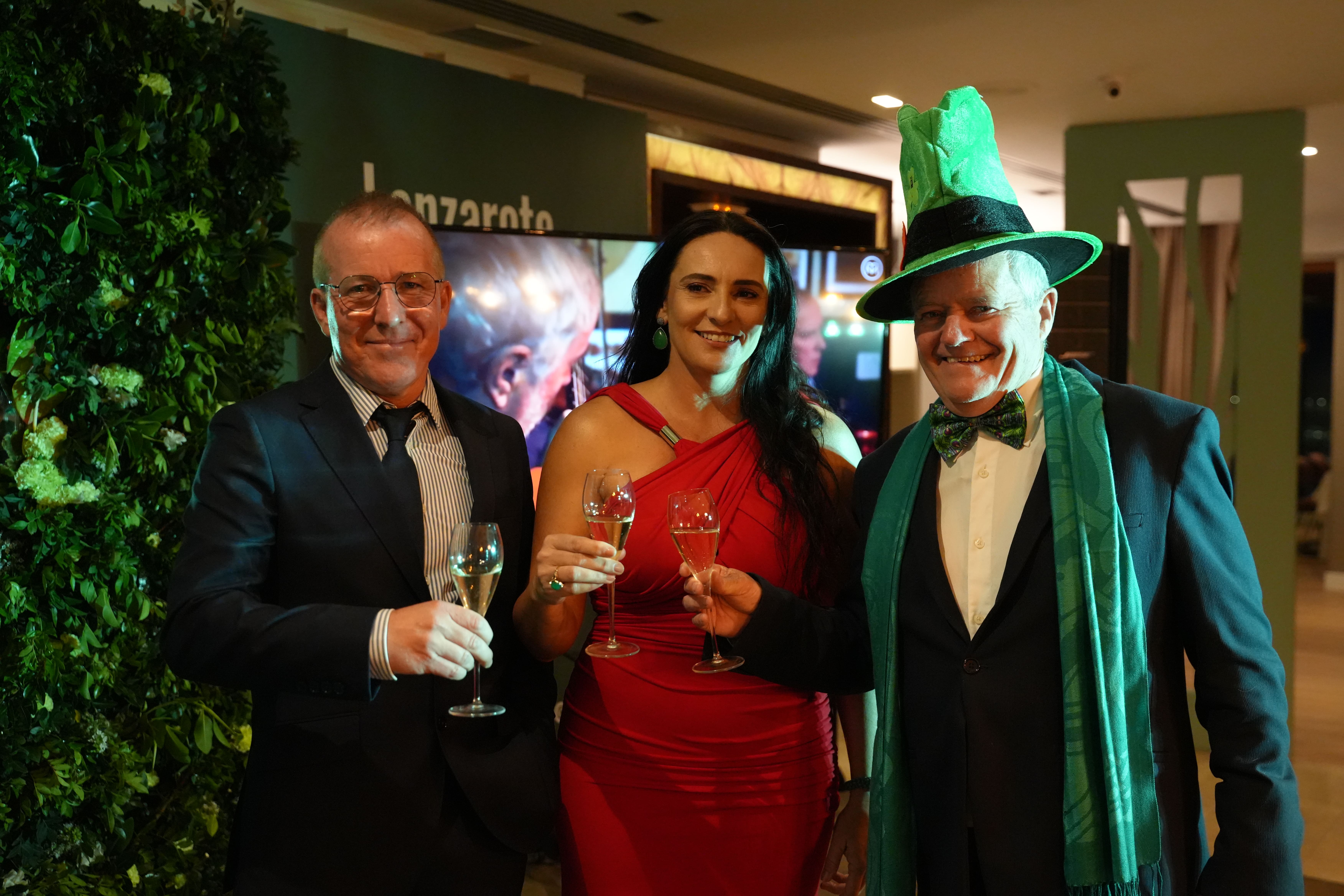 John Killeen con invitados en el evento Lanzarote Ireland Network John Killeen con invitados en el evento Lanzarote Ireland Network