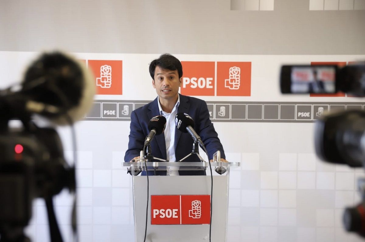 Marcos Bergaz durante la rueda de prensa ante los medios de comunicación