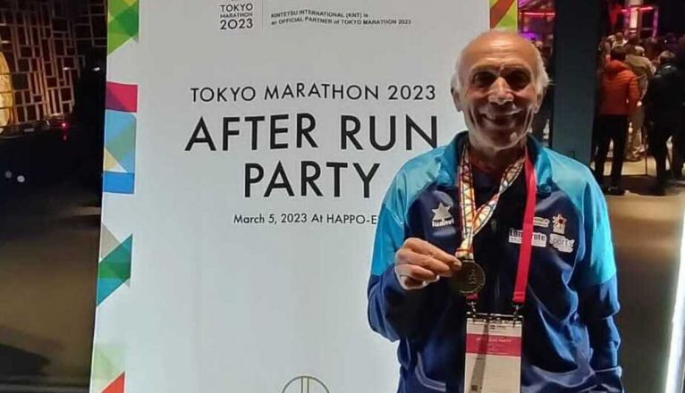 El corredor lanzaroteño, José Manuel Ojeda, tras finalizar la maratón de Tokio