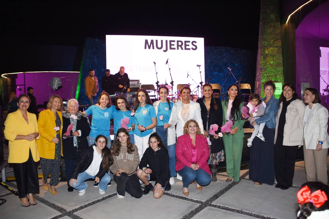 Acto de inauguración del Centro Cívico de Costa Teguise 