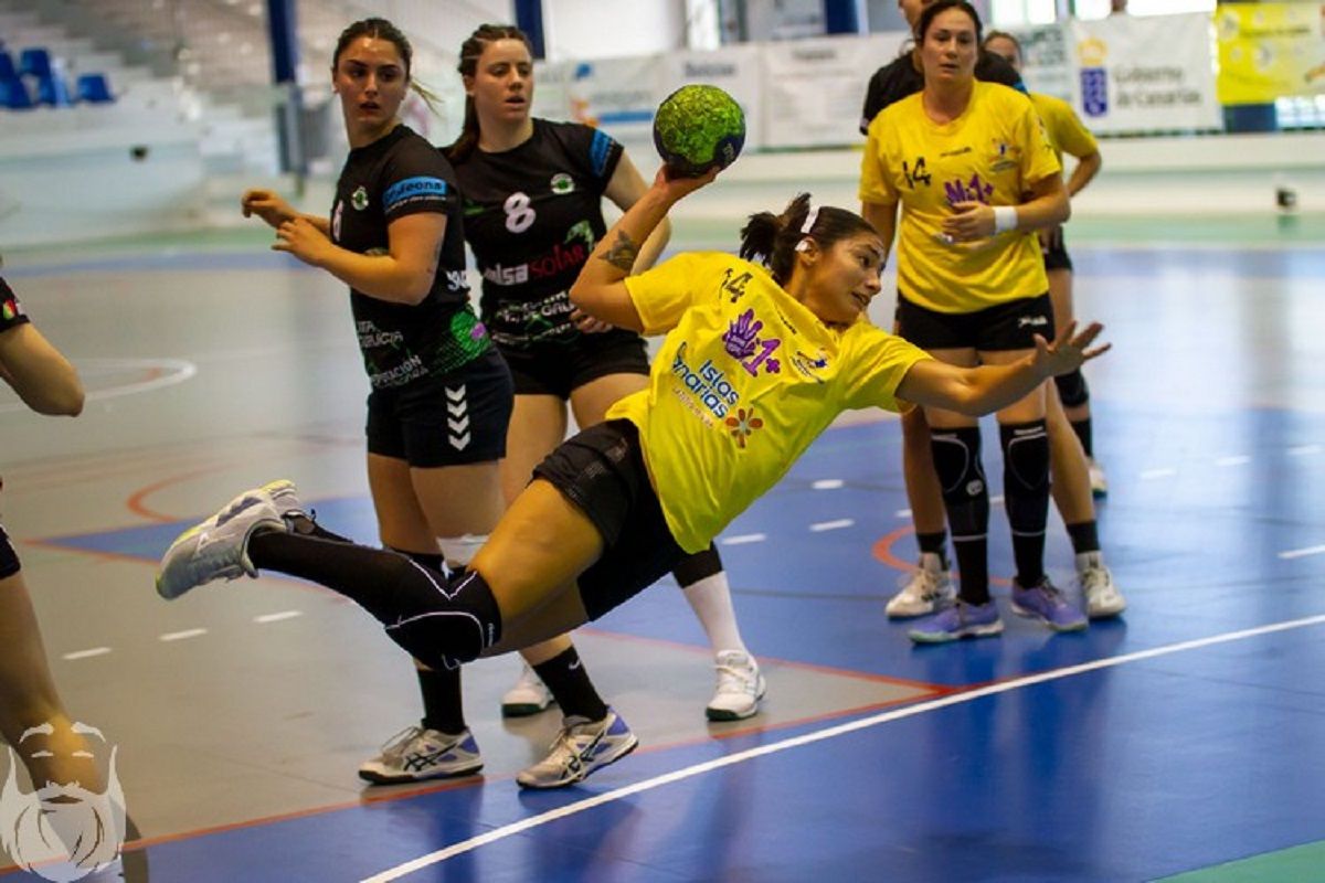 Partido entre el CB Lanzarote Puerto del Carmen y el Inelsa Solar Asmubal Meaño