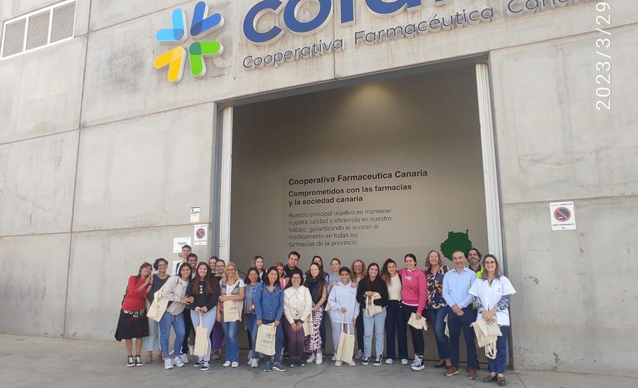 Los alumnos y alumnas del CIPF Zonzamas durante su visita a Cofarca