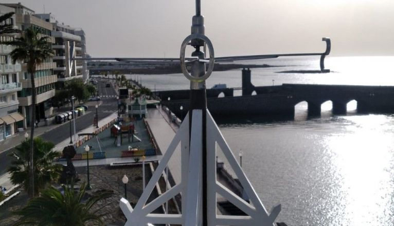 Restaurada la veleta del "Quiosco de la Música" en Arrecife Restaurada la veleta del "Quiosco de la Música" en Arrecife