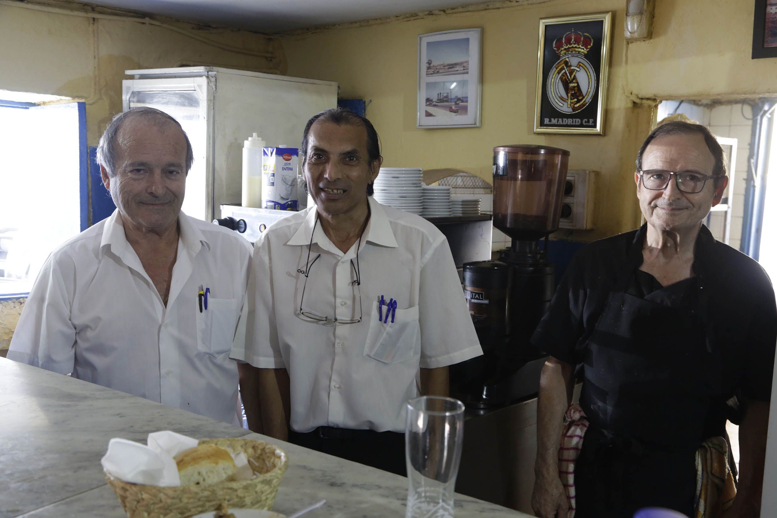 El bar El Molino cierra sus puertas tras 37 años de historia (Fotos: José Luis Carrasco)