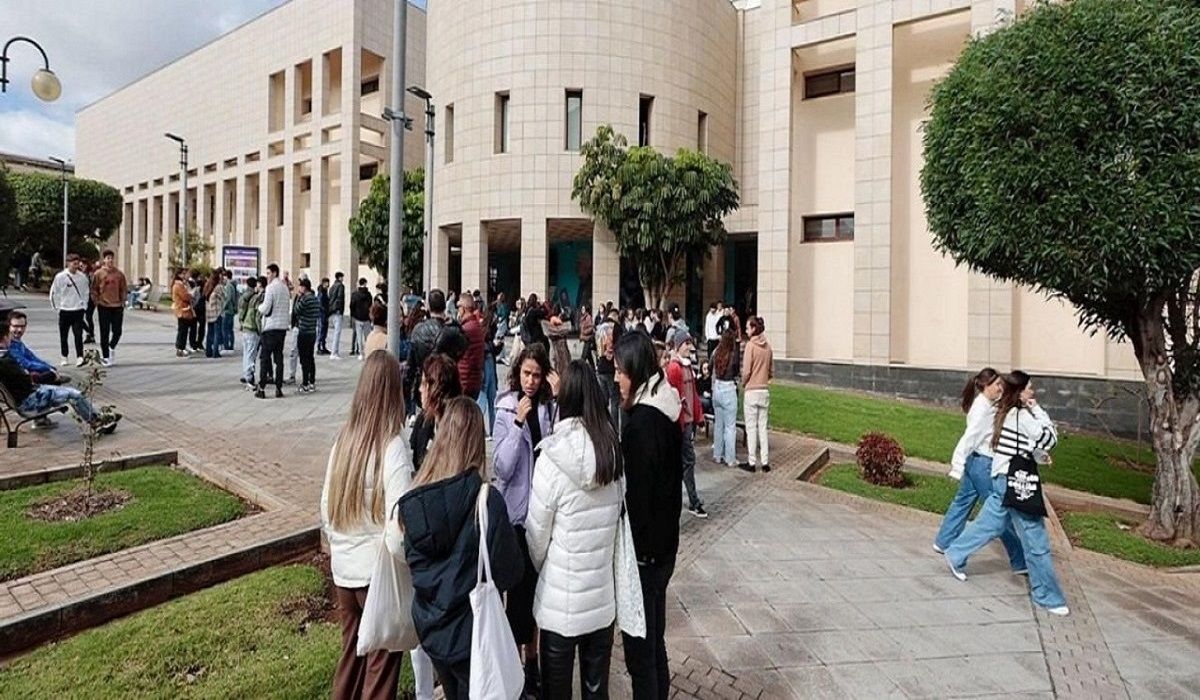 Jacobo Medina critica que los estudiantes lanzaroteños siguen esperando para cobrar las becas al estudio del Cabildo   