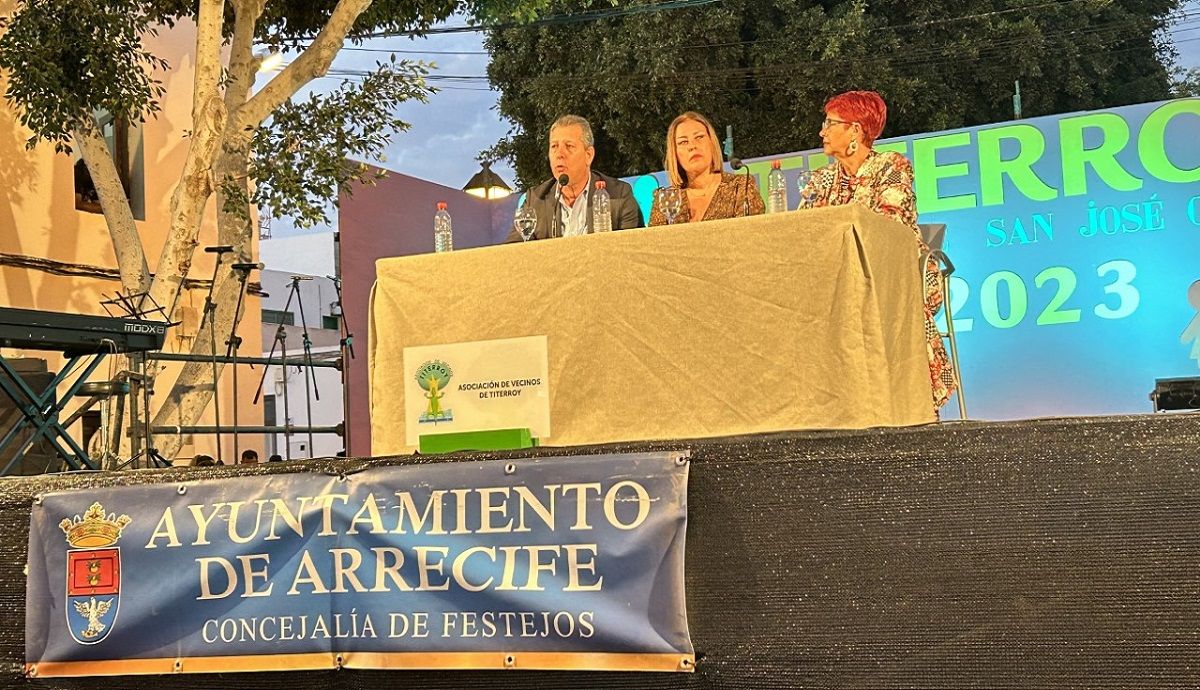 Las fiestas de Titerroy arrancan con la lectura del pregón del abogado Alejandro Díaz