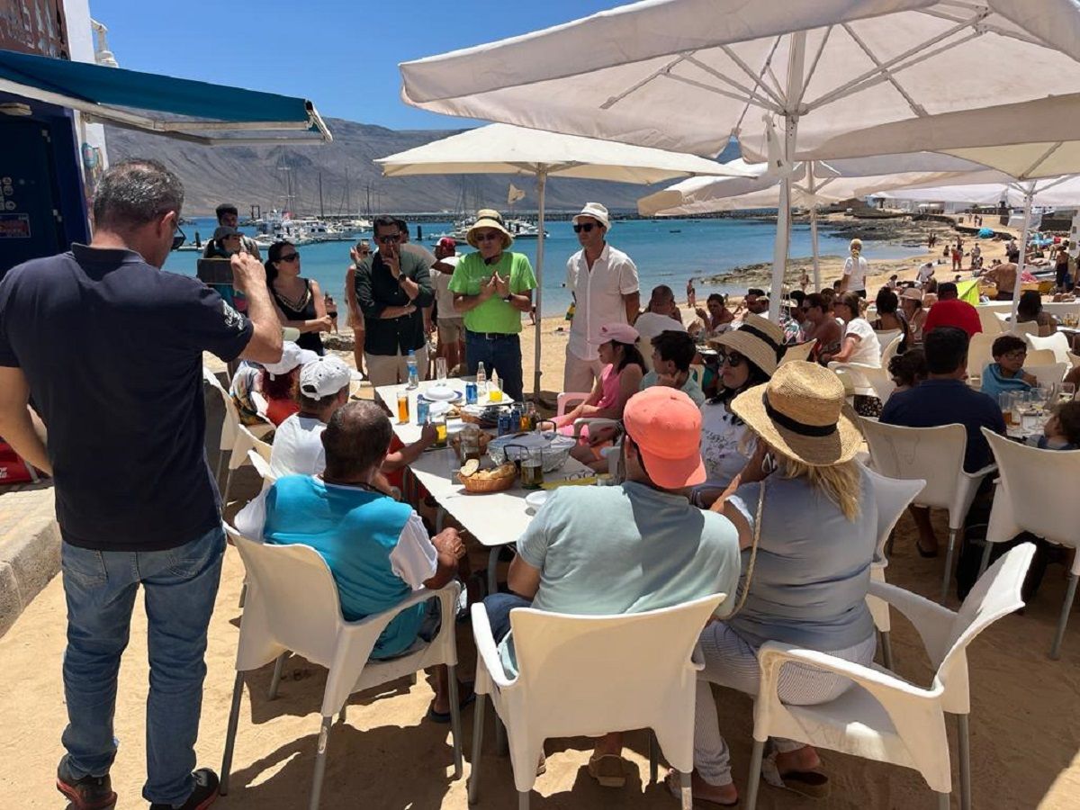 Fernando Jiménez y Yoné Caraballo en La Graciosa