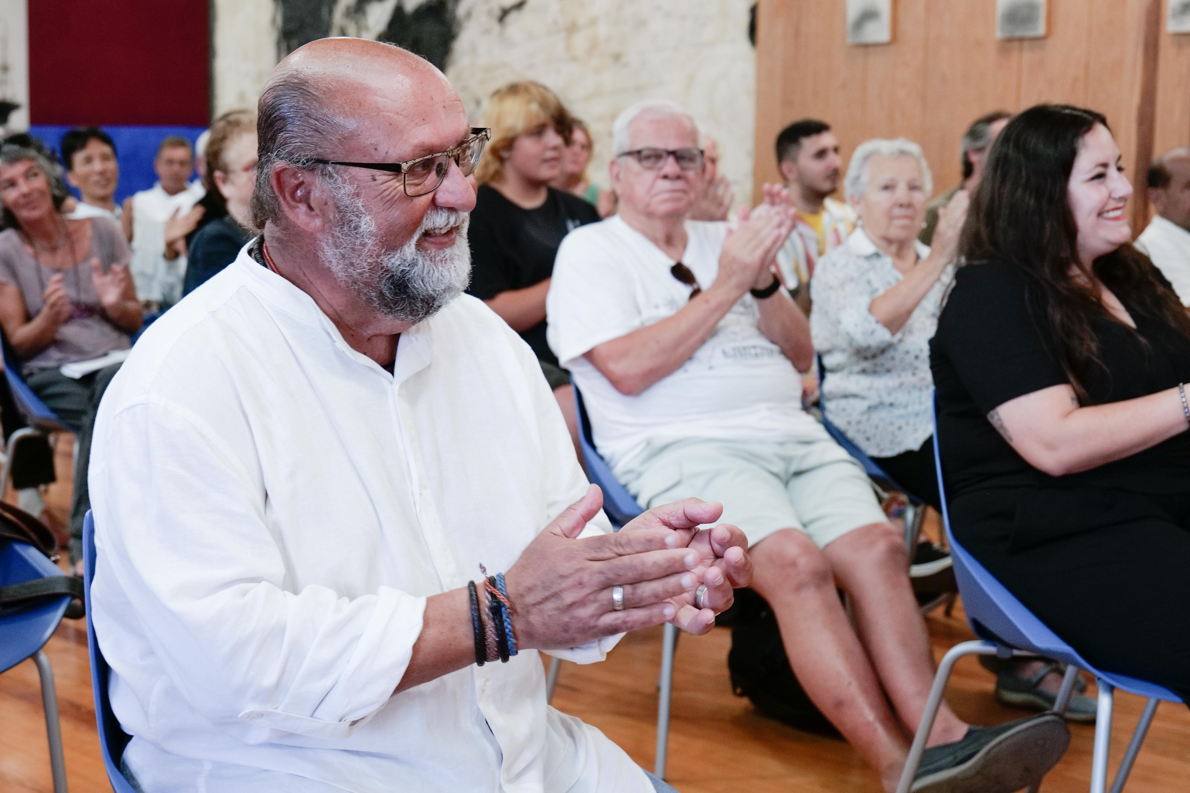 El candidato de Unidas Sí Podemos al Ayuntamiento de Tías, Nicolás Saavedra, durante la presentación de su equipo para las elecciones