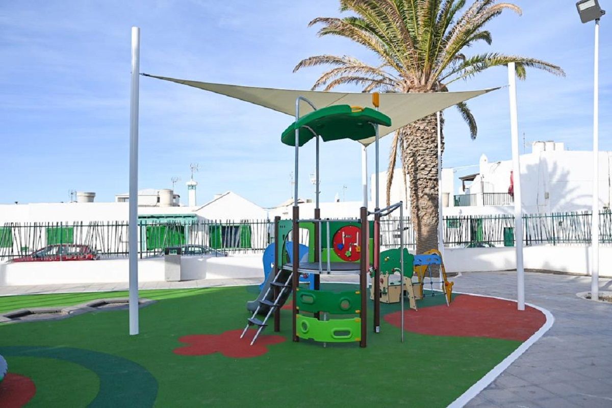 El parque infantil de La Plazoleta en Playa Honda 