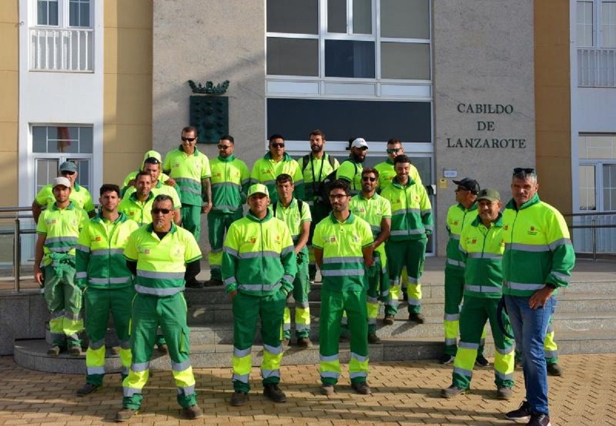 Los trabajadores" del servicio de márgenes de carreteras 