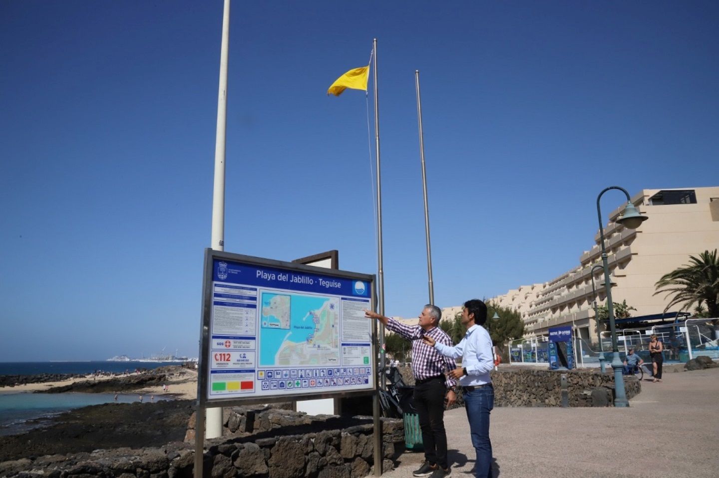 Marcos Bergaz y Jaime Guerra en la Playa de El Jablillo