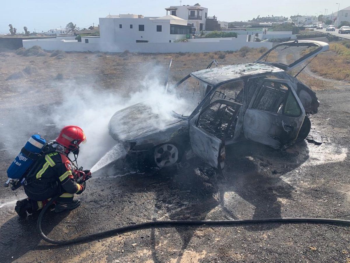 Incendio de coche en Mácher