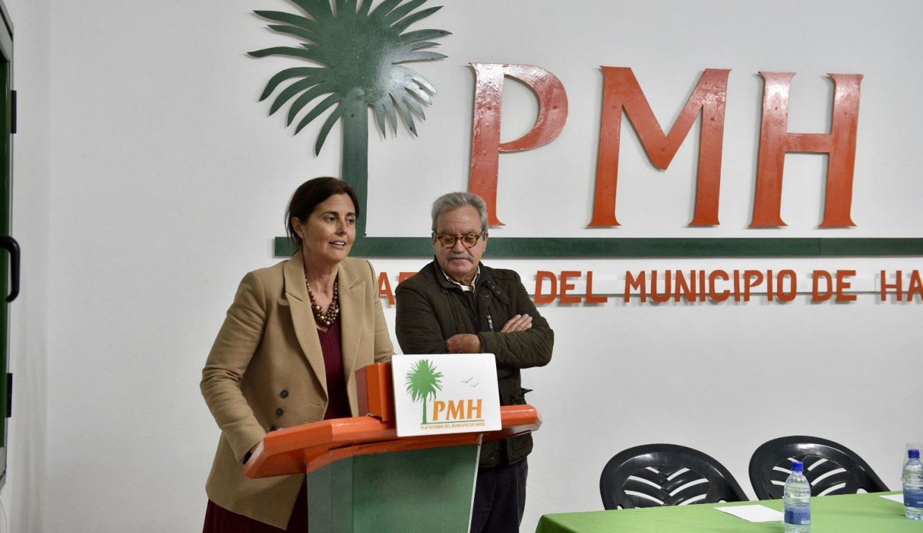 Evelia García (candidata a la alcaldía por PMH) y el presidente de la PMH, José Torres Stinga
