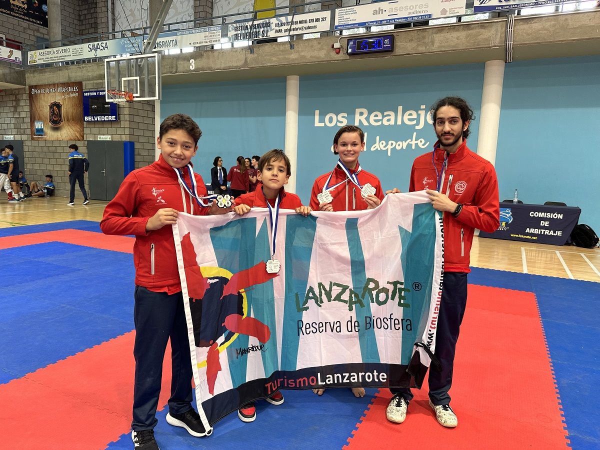 Los competidores del Karate Poliarrecife en el XXI Campeonato Villa de los Realejos