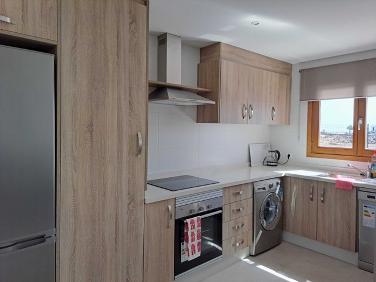 Cocina de uno de los dúplex en Residencial Los Ajaches en Playa Blanca Cocina de uno de los dúplex en Residencial Los Ajaches en Playa Blanca