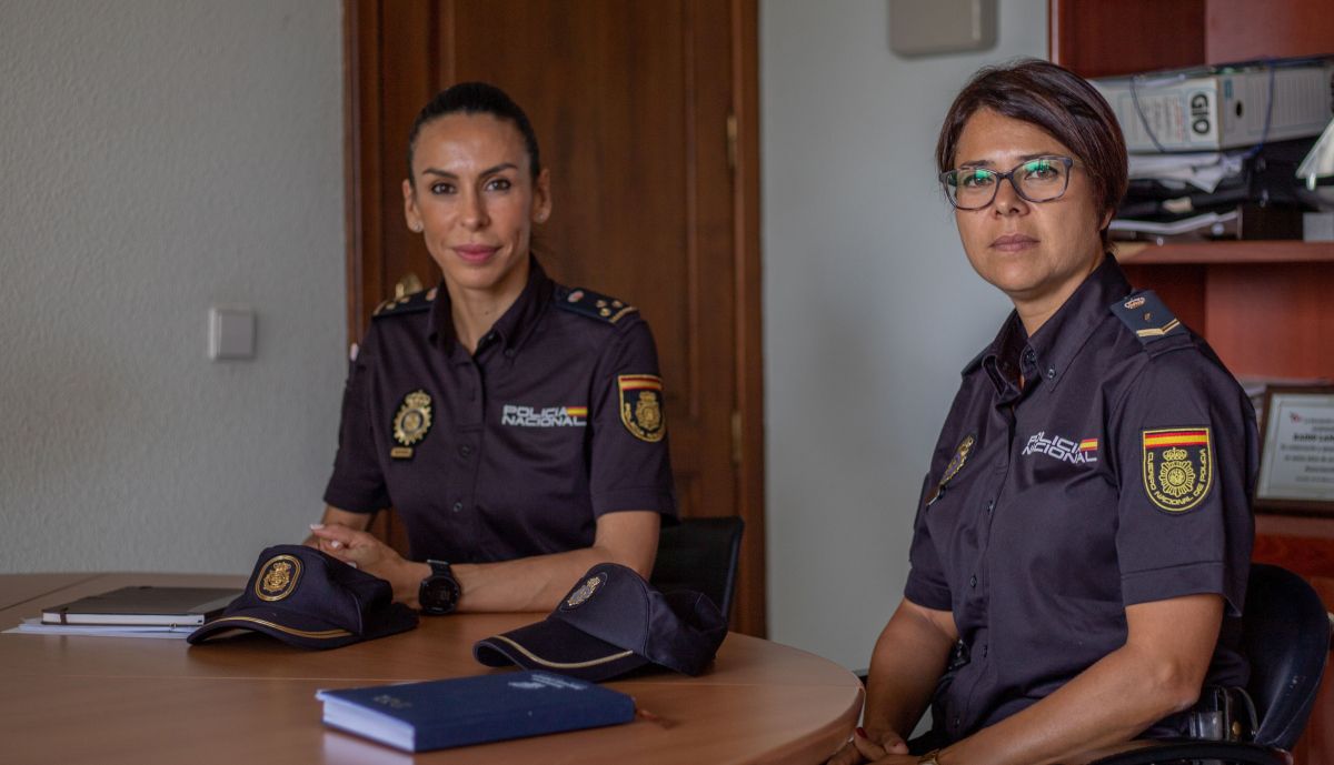 Las agentes de la Policía Nacional. Foto: Andrea Domínguez. Las agentes de la Policía Nacional. Foto: Andrea Domínguez.