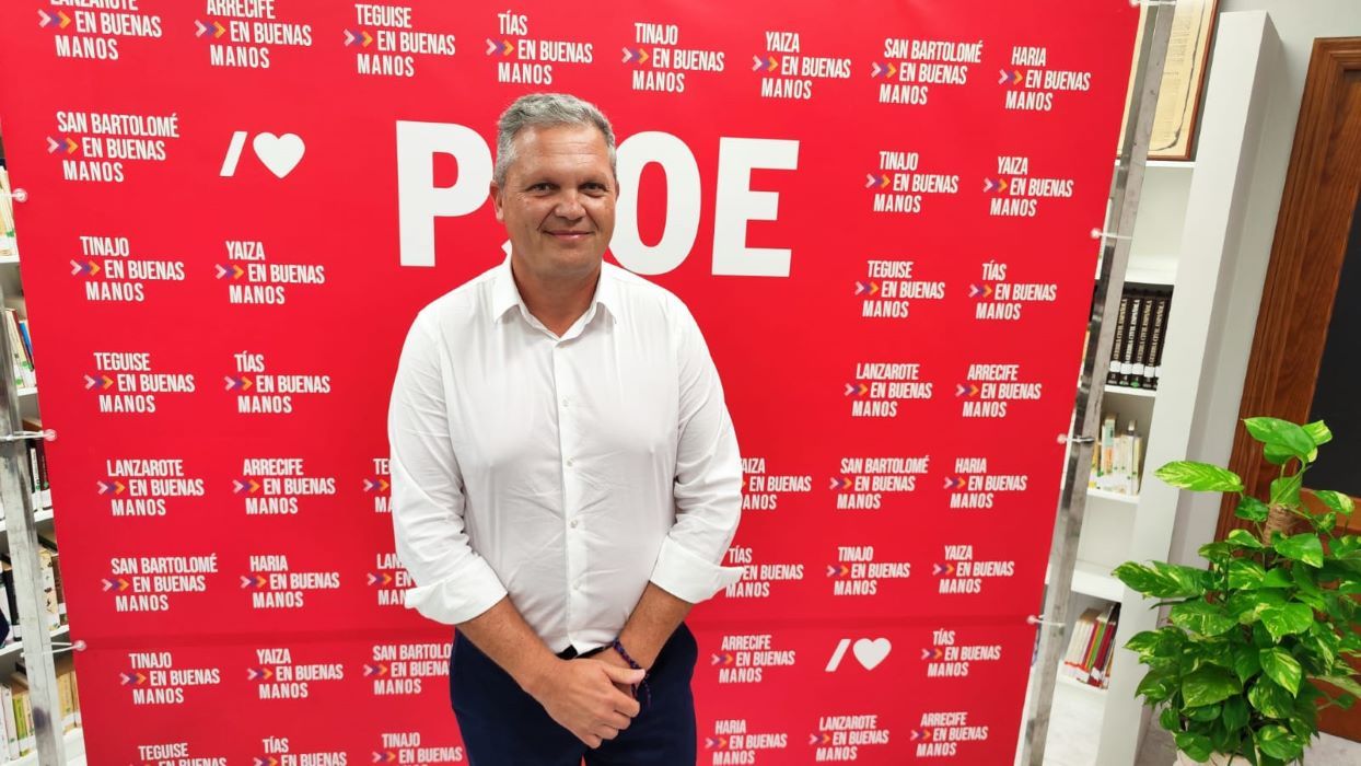 Alfredo Mendoza en la sede del PSOE Alfredo Mendoza en la sede del PSOE
