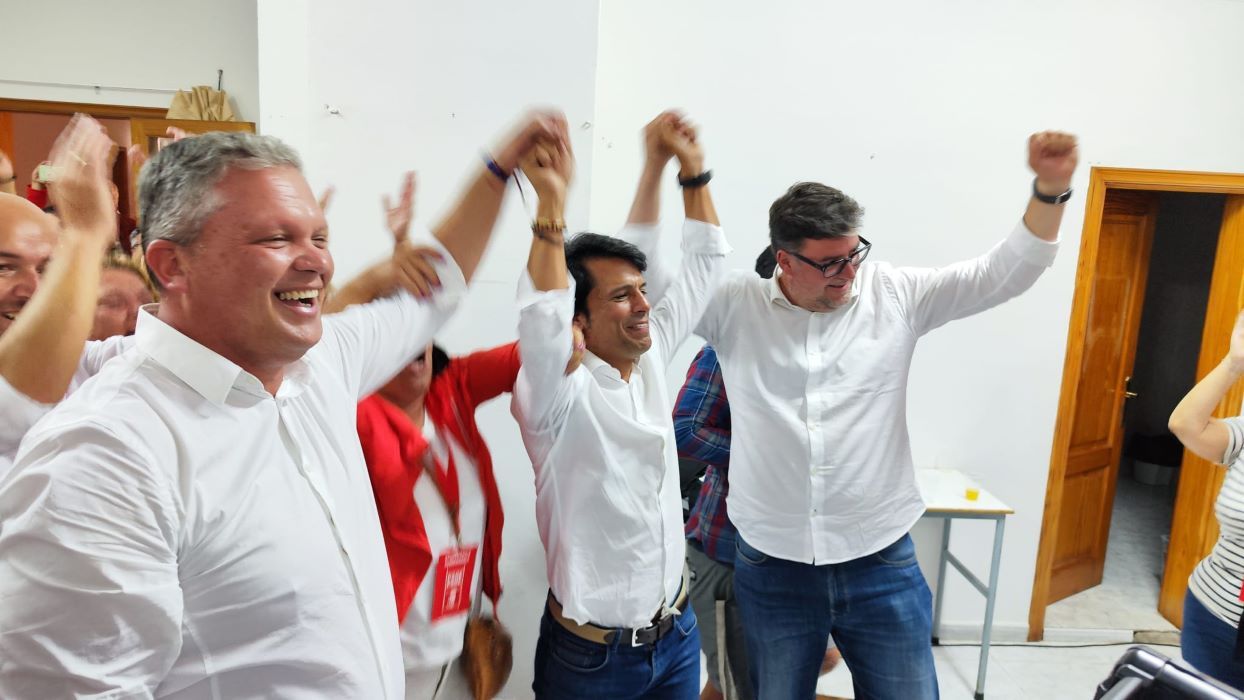 Celebración de Isidro Pérez en la sede del PSOE Celebración de Isidro Pérez en la sede del PSOE