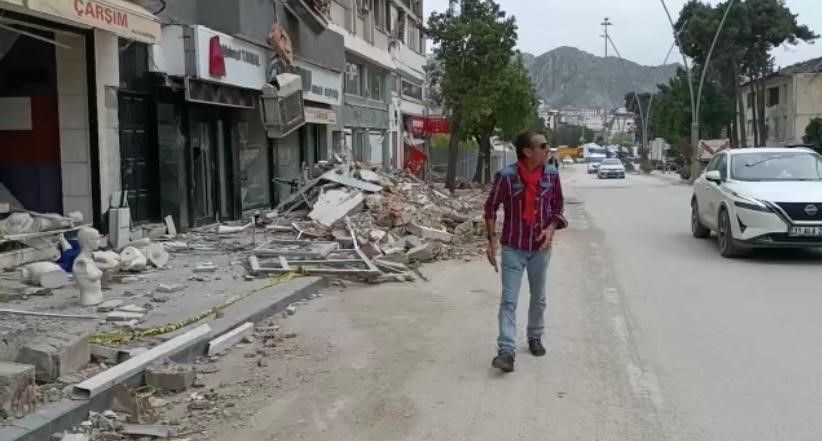 El voluntario en una de las zonas afectadas El voluntario en una de las zonas afectadas