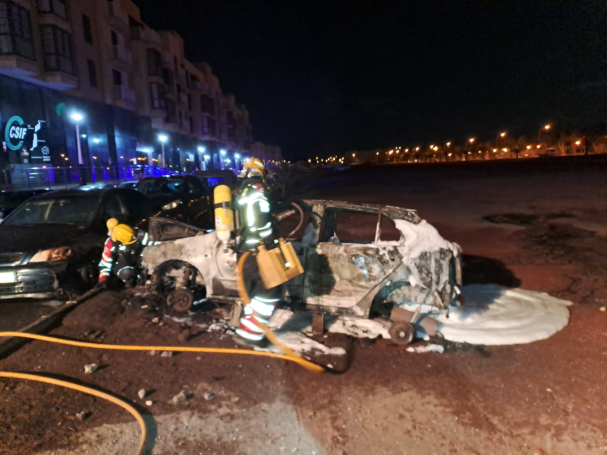 Incendio de un coche en Arrecife 