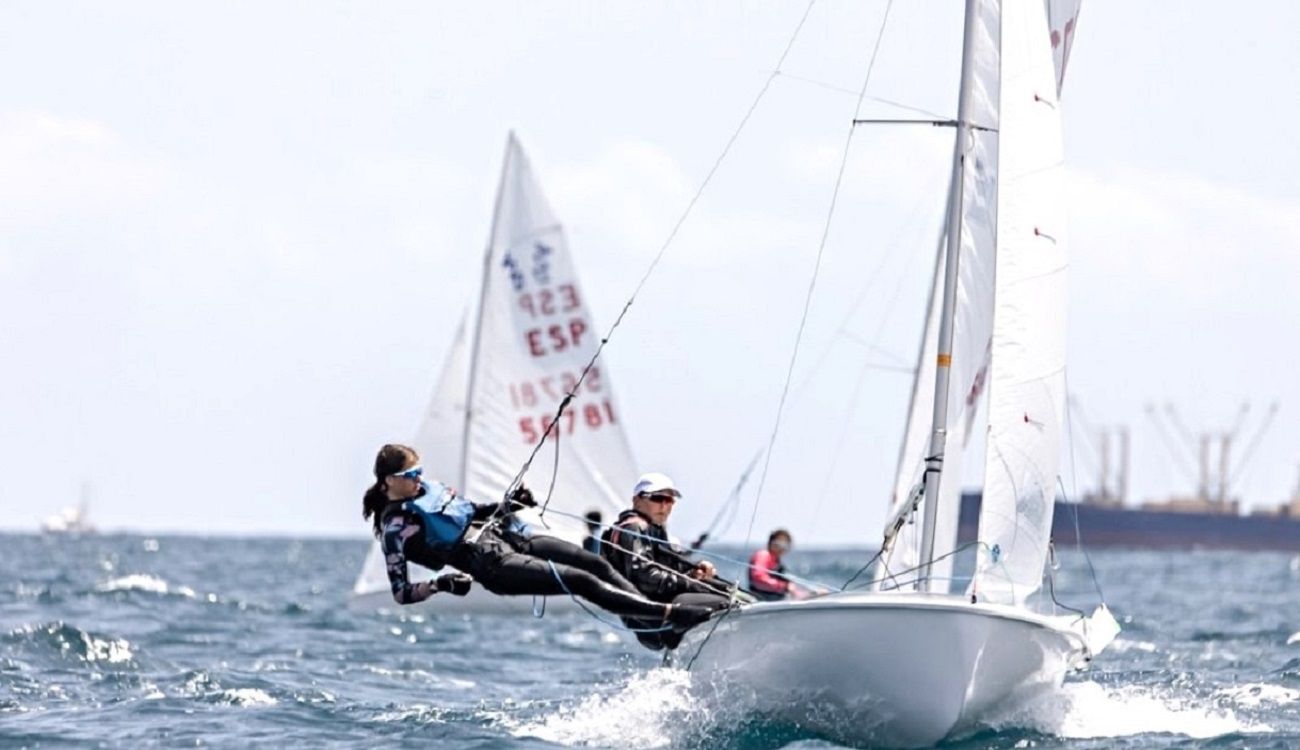 Ariane Muñoz, representada en Mundial y Europeo de Vela