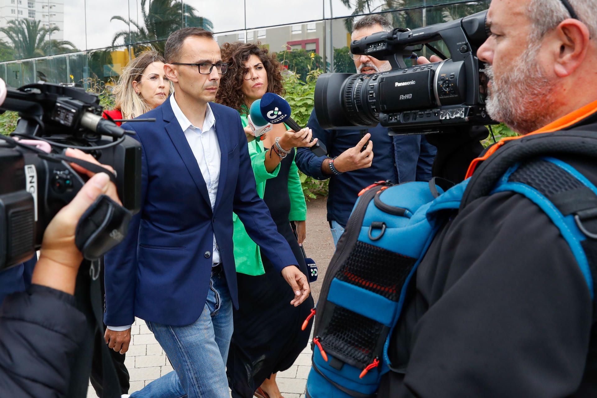 Raúl Díaz Chacón a la salida de la Ciudad de la Justicia este lunes tras la segunda sesión del juicio. EFE/ Elvira Urquijo A.