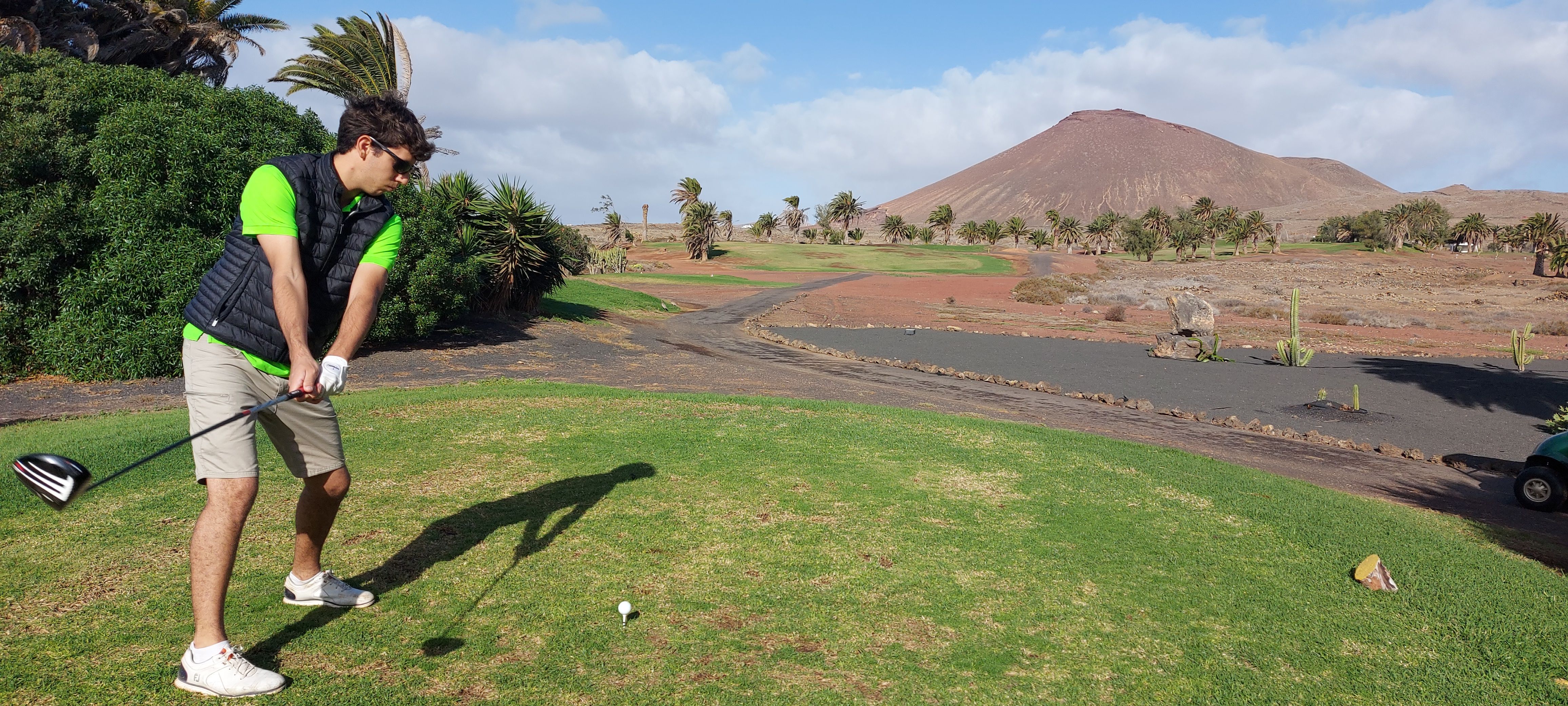 Una persona jugando al golf. Foto: The Lions Golf