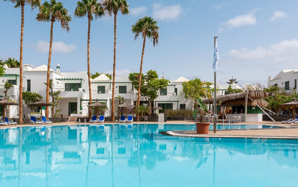 Instalaciones del hotel Tropical Island, gestionado por THB hotels, en Playa Blanca