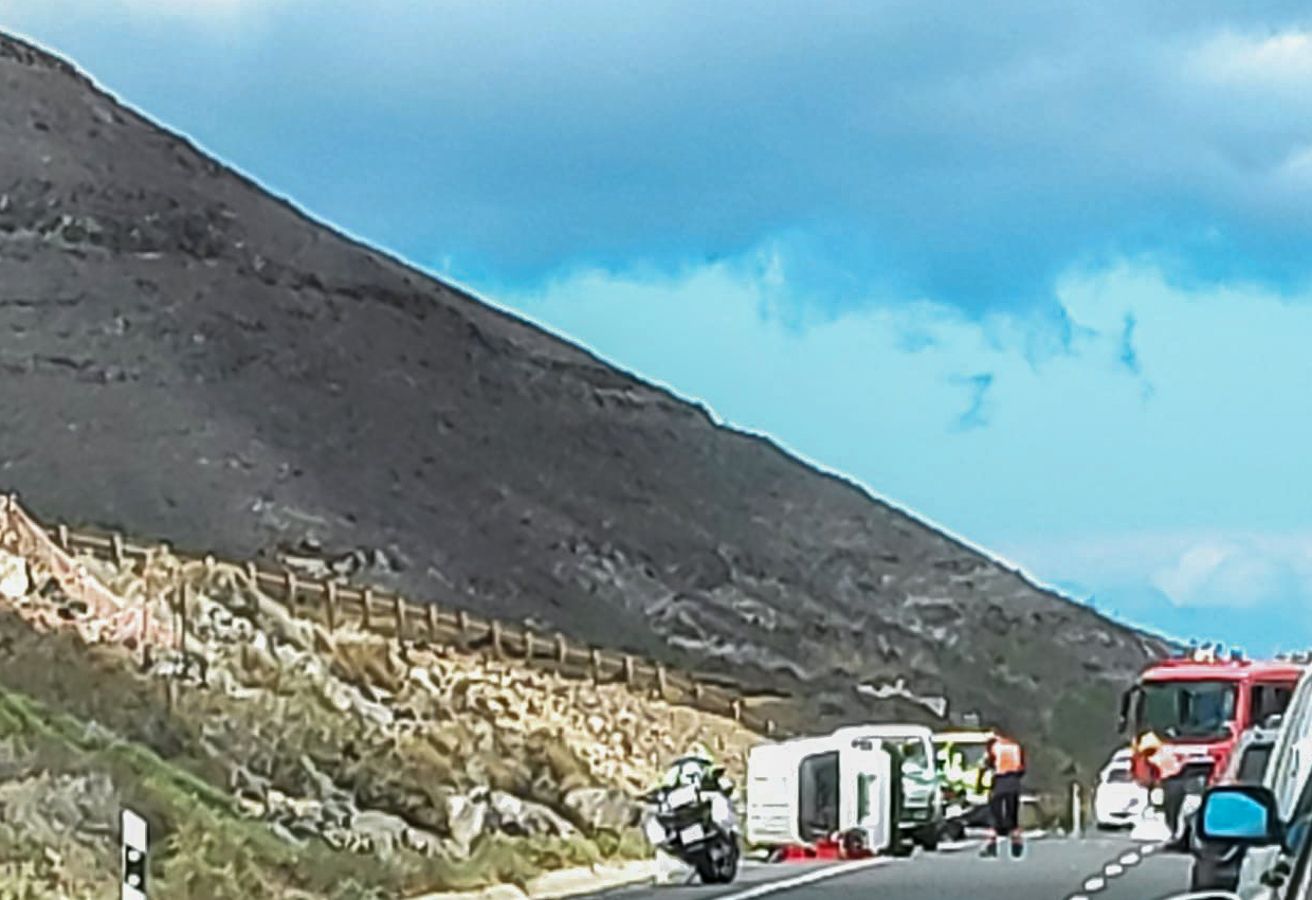 Vuelco de una furgoneta en Haría