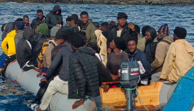 Patera in Los Cocoteros Patera in Los Cocoteros