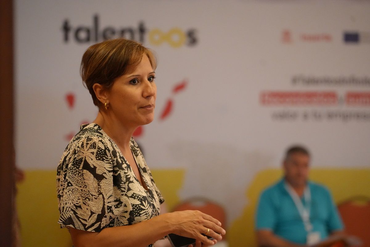 Emma Fernández, directora regional de Inserta Empleo durante el evento de Lanzarote