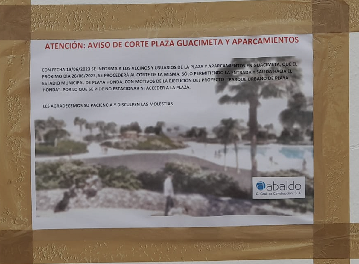 Comunicado del aviso del cierre del único parking de acceso en Playa Guacimeta