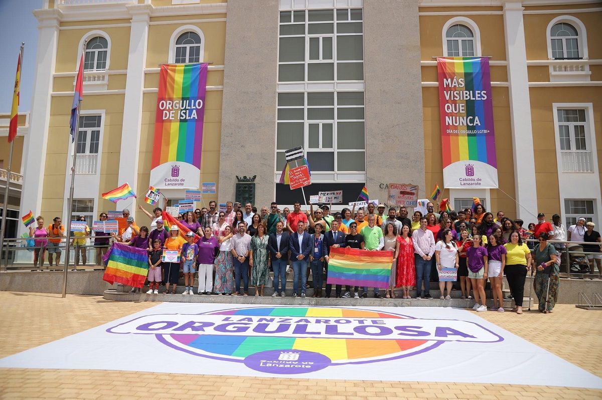 El acto de conmemoración del Día Internacional de Orgullo LGTBIQ+ del Cabildo de Lanzarote