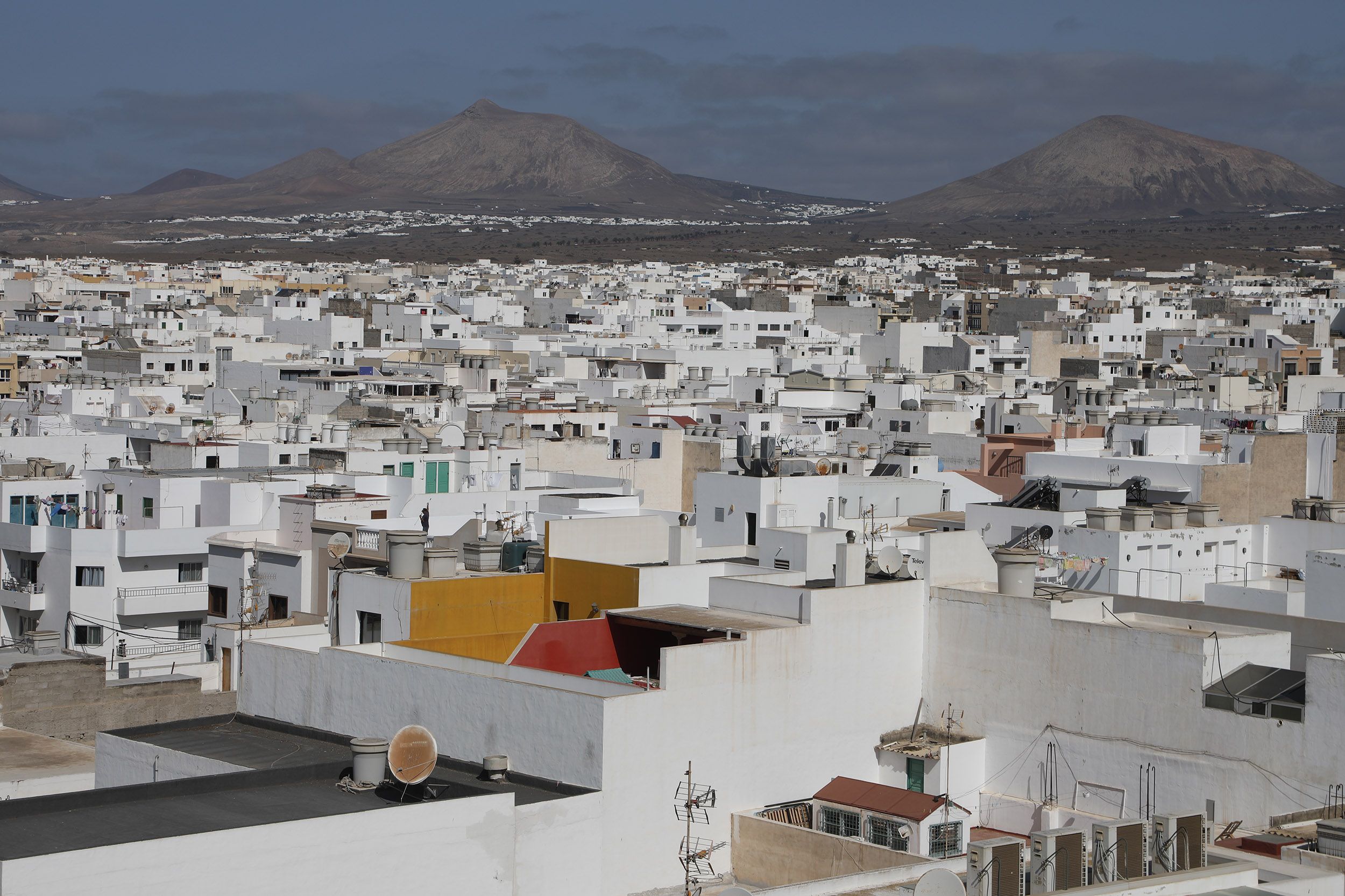 Viviendas de Arrecife en vista panorámica. Salarios. Foto: José Luis Carrasco.