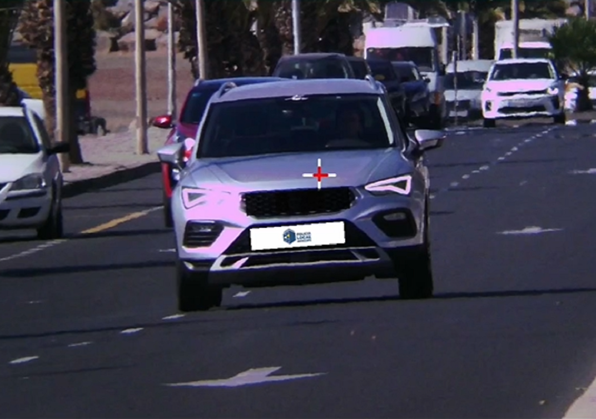 Imagen del vehículo excediendo la velocidad en la Vía Medular de Arrecife