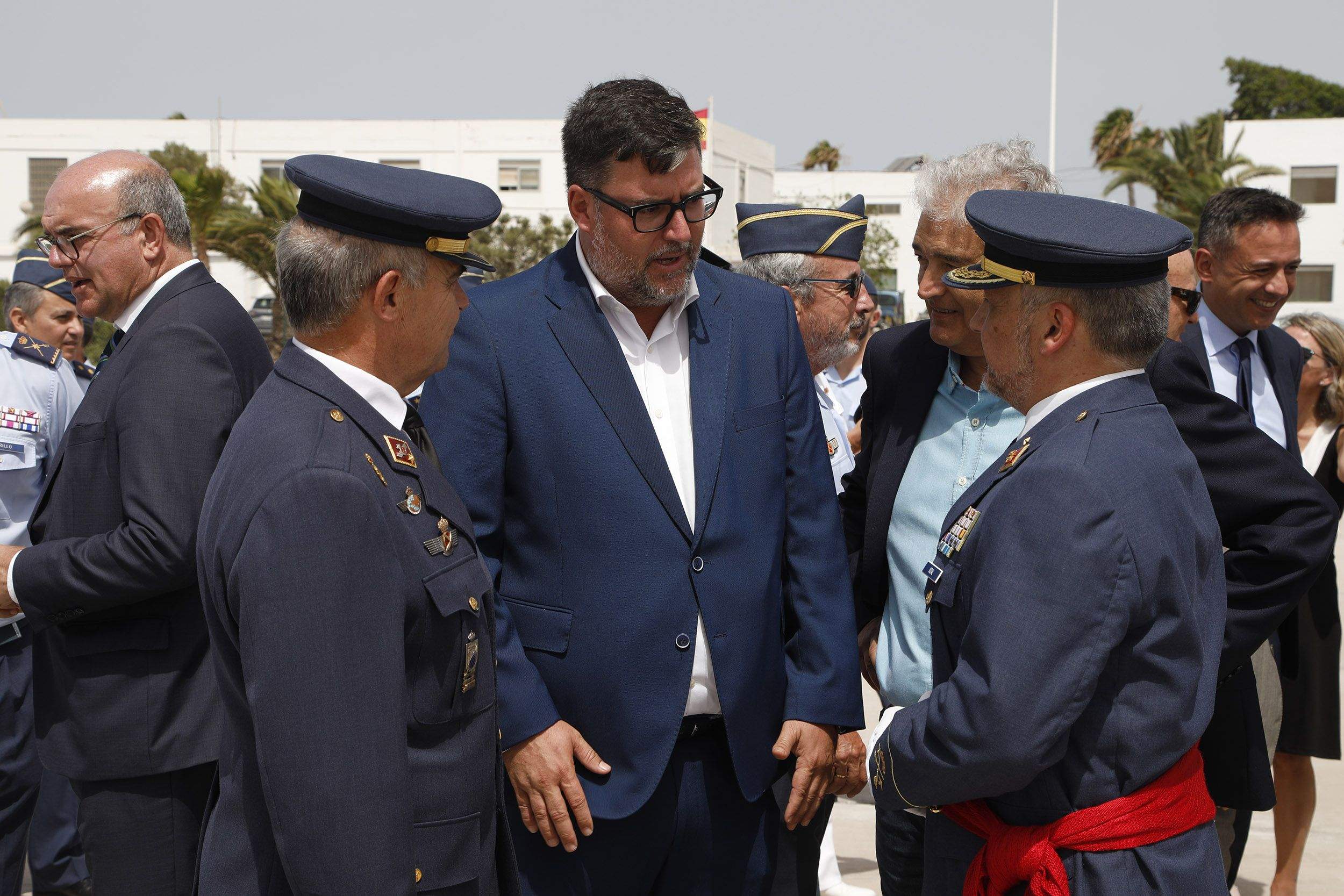 Toma de posesión del nuevo coronel del aeródromo (Foto: José Luis Carrasco) Toma de posesión del nuevo coronel del aeródromo (Foto: José Luis Carrasco)