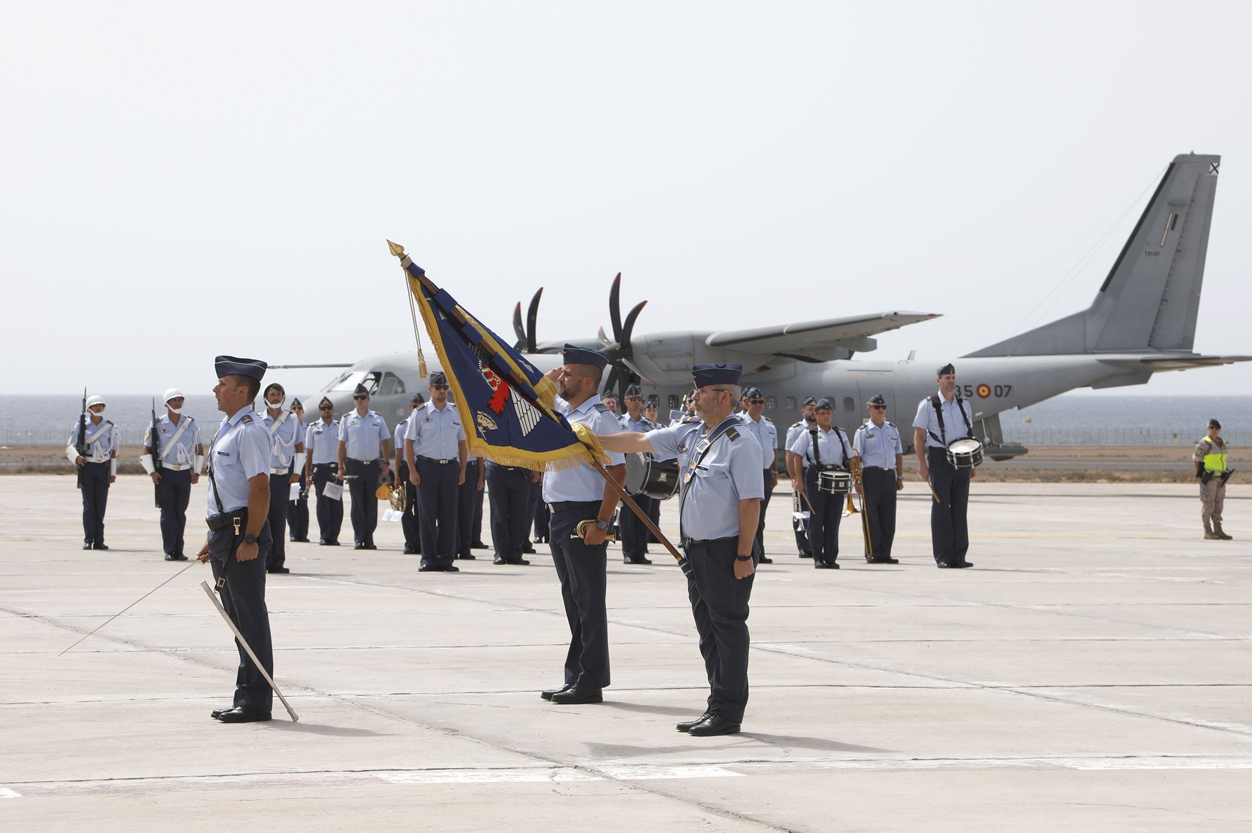 Toma de posesión del nuevo coronel del aeródromo (Foto: José Luis Carrasco) Toma de posesión del nuevo coronel del aeródromo (Foto: José Luis Carrasco)