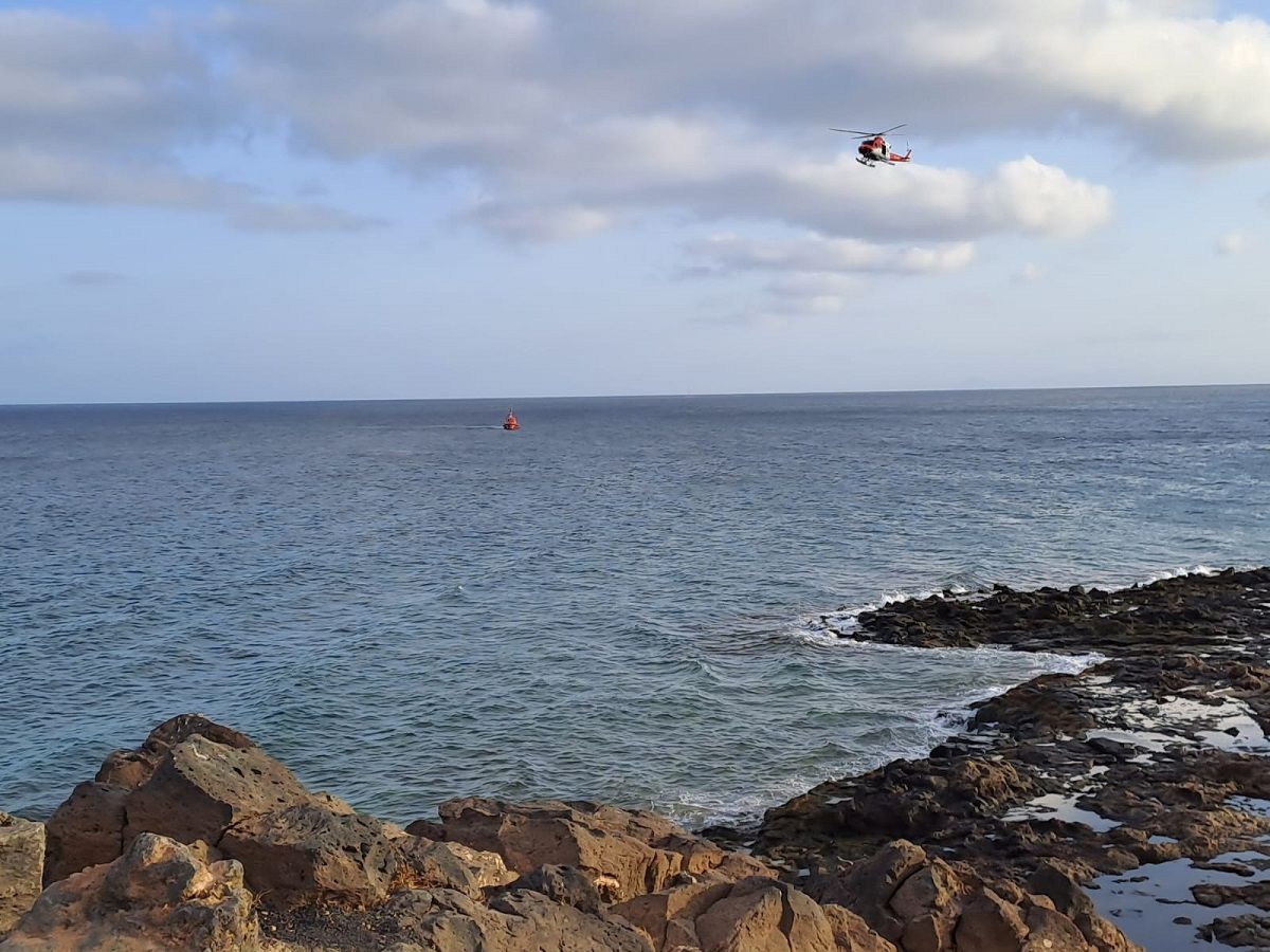 La búsqueda del bañista perdido en Los Pocillos en Puerto del Carmen