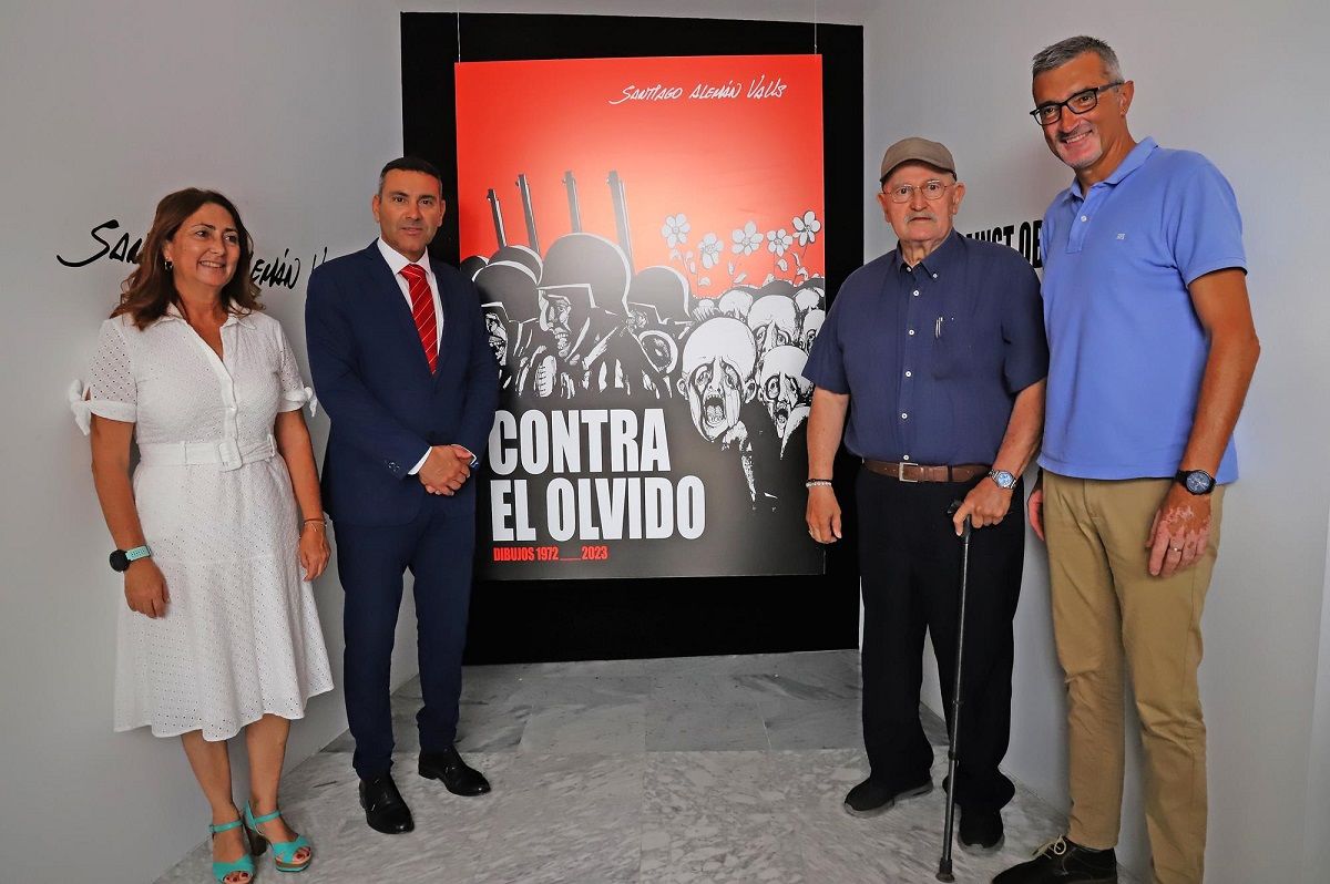 Santiago Alemán Valls at the opening of the exhibition 'Against Oblivion' on July 13th