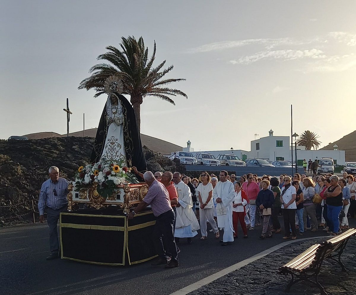 Procesión Nuestra Señora de Los Dolores 