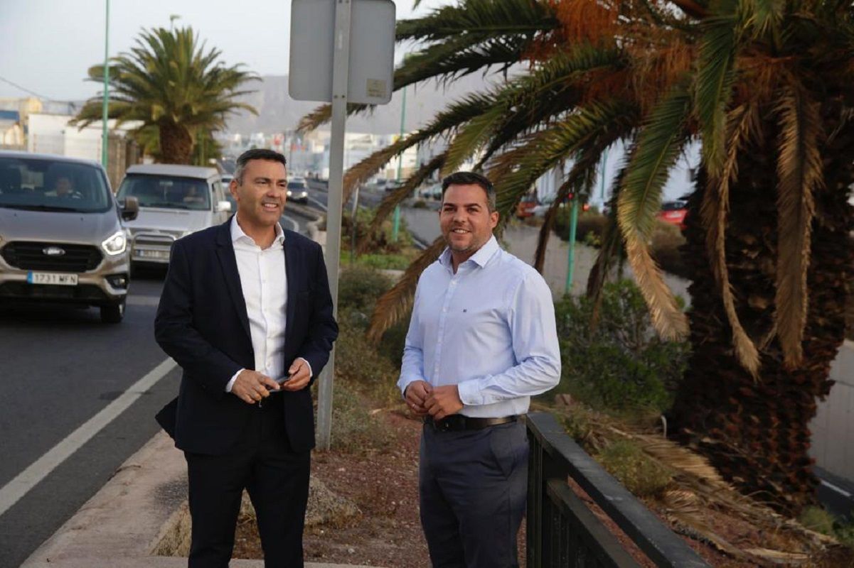 El presidente, Oswaldo Betancort, junto al vicepresidente, Jacobo Medina