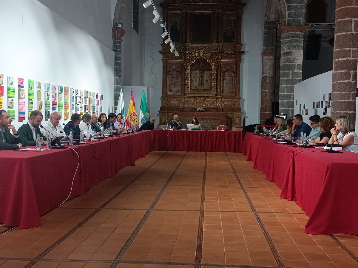 Pleno celebrado por el Ayuntamiento de Teguise para aprobar las propuestas