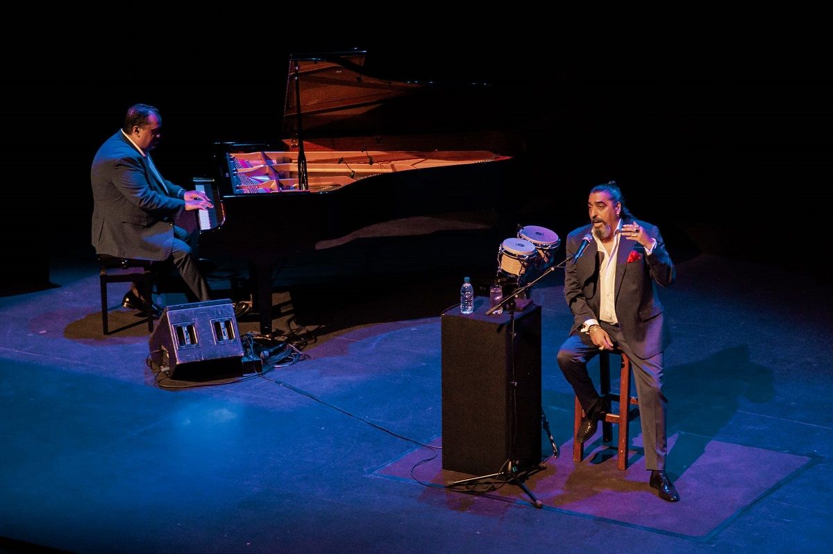 Diego 'El Cigala' durante el concierto en el Teatro 'El Salinero' (Fotos: Montefuego Media Services)