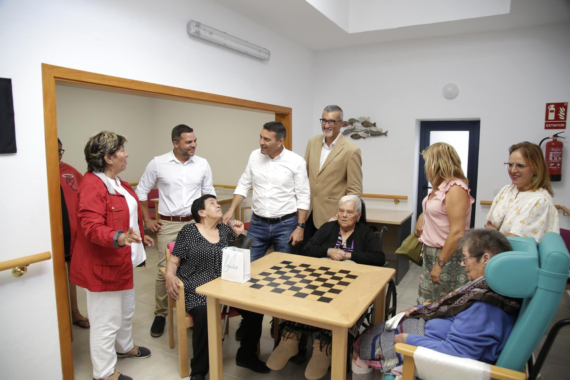 Inauguración del Centro Respiro Familiar de La Graciosa. Foto: Cabildo de Lanzarote.