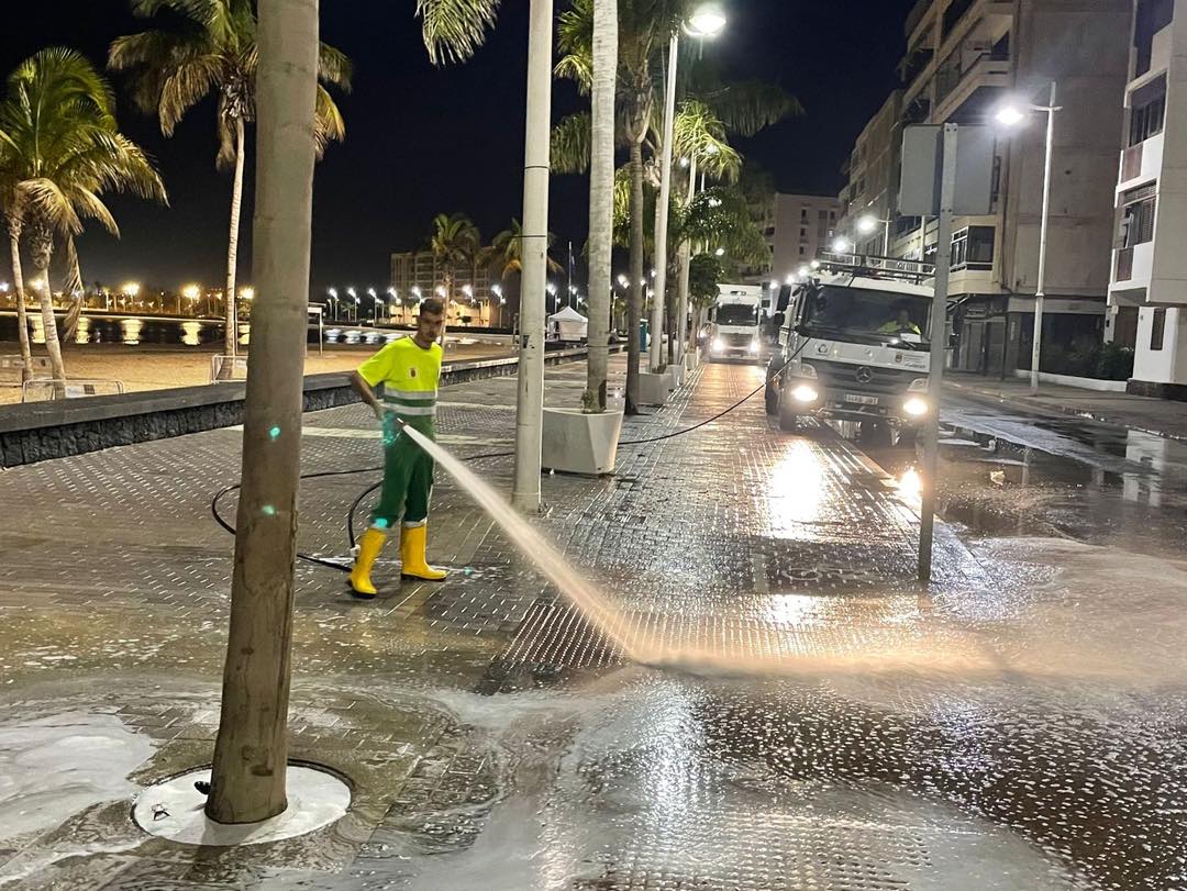 Arrecife Summer Fest.. Limpieza de choque tras la celebración del evento musical Arrecife Summer Fest.. Limpieza de choque tras la celebración del evento musical