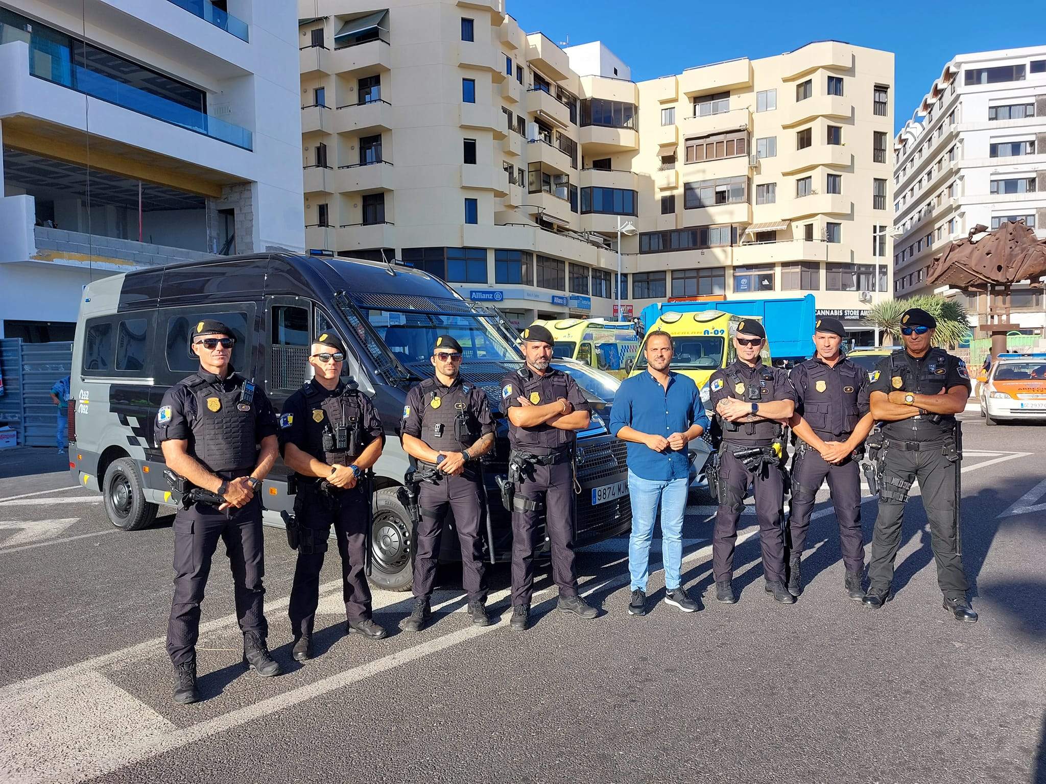 Arrecife Summer Fest. Despliegue policial de la Policía. El alcalde junto a efectivos locales Arrecife Summer Fest. Despliegue policial de la Policía. El alcalde junto a efectivos locales