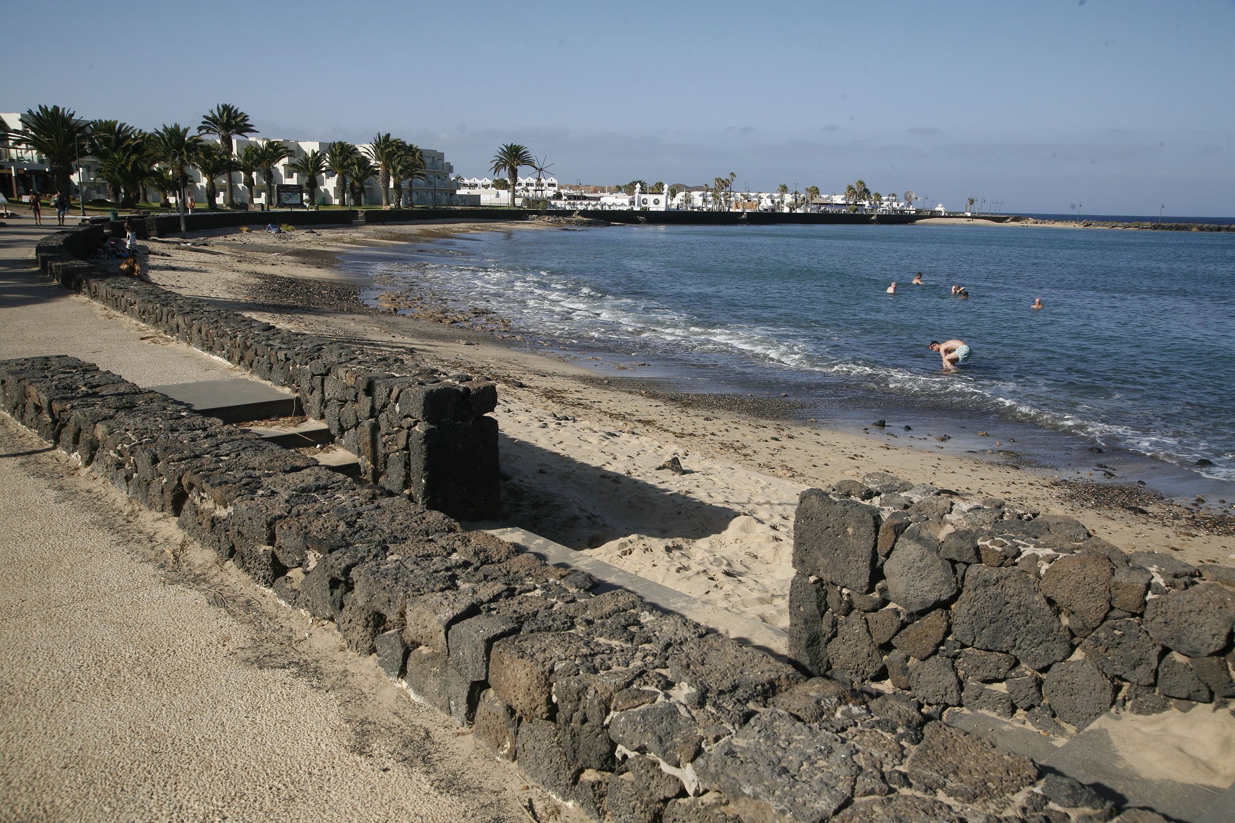 Playa Los Charcos en Costa Teguise. Foto: José Luis Carrasco.